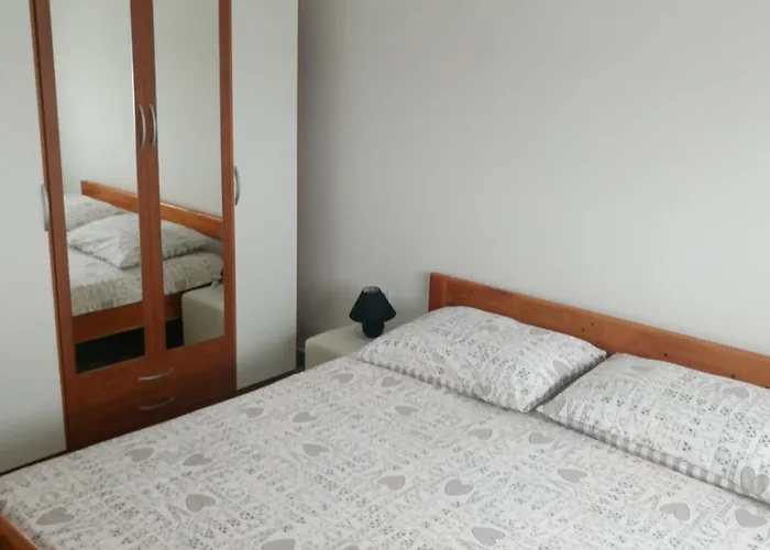 14465b Apartment *